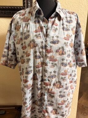 Men's Light Blue Tropical Print Button-Up Shirt